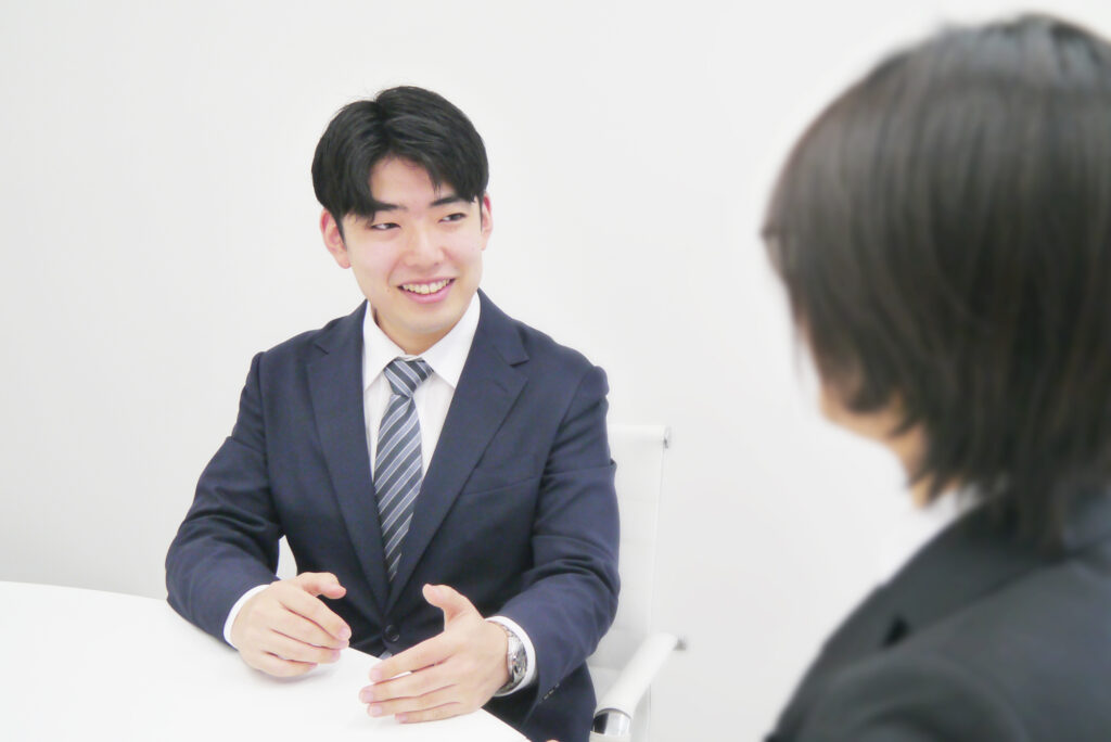 D4cプレミアム 新卒研修の声 対談の様子02